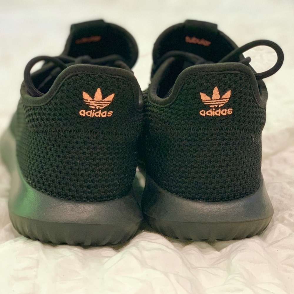 Tubular Shadow Shoes in core black